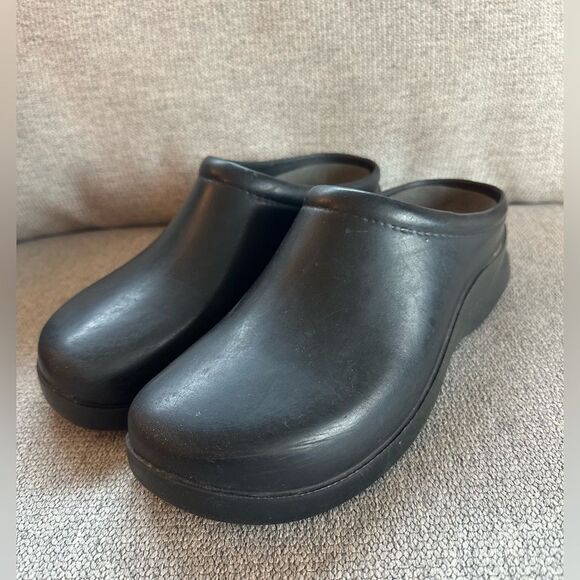 Klogs Footwear Dusty Women's Shoes in Black Slip Resistant Size 7 - Picture 2 of 7